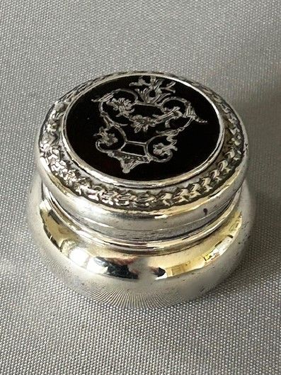 An Edwardian Silver & Tortoiseshell Pill Box