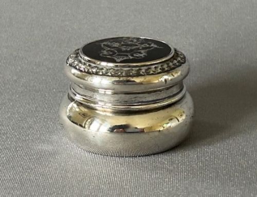 fig 1. An Edwardian silver & tortoiseshell pill box