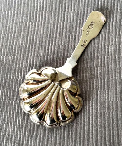 fig 1. An unusual Georgian silver caddy spoon
