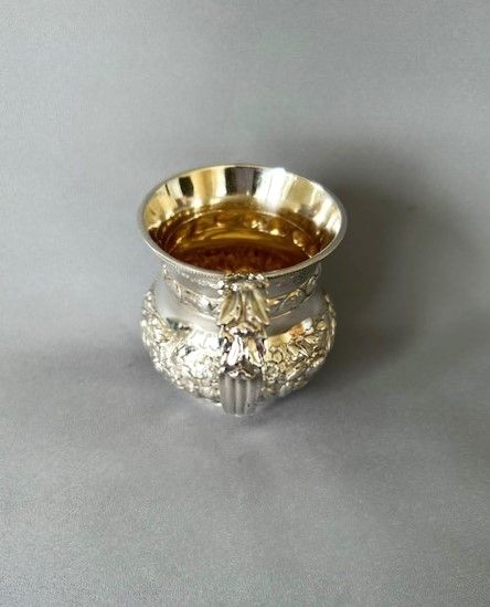 fig 1. A superb Georgian silver gilt mug