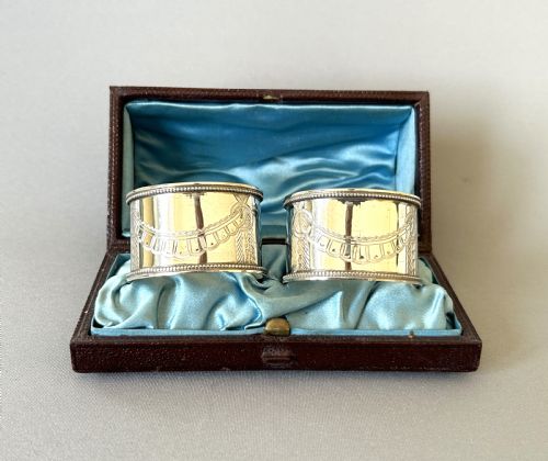 fig 1. A rare pair of Victorian boxed silver napkin rings