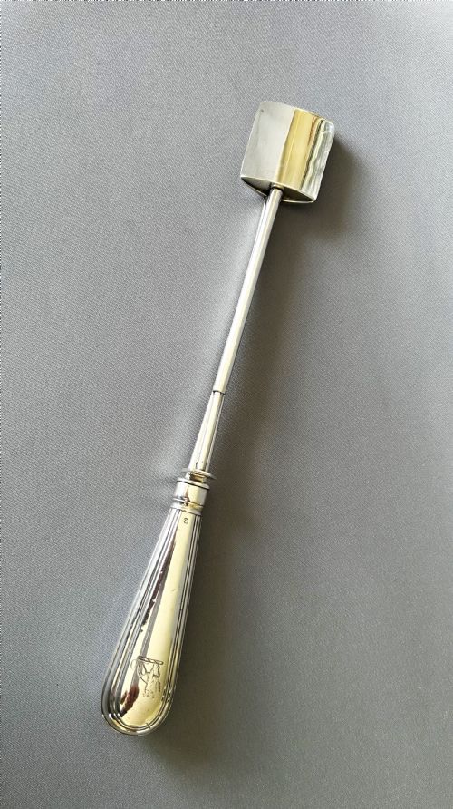 fig 1. A fabulous Georgian mechanised silver stilton scoop