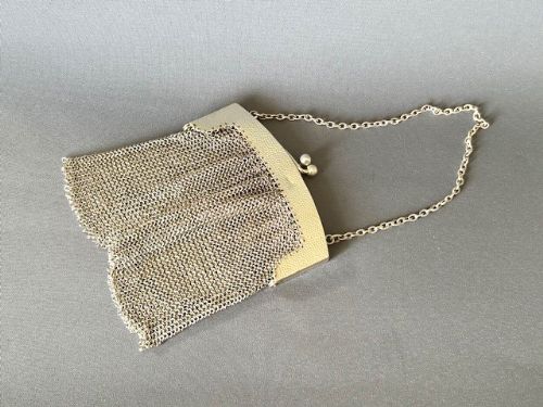 fig 1. An Arts & Crafts small silver chain mail cocktail bag