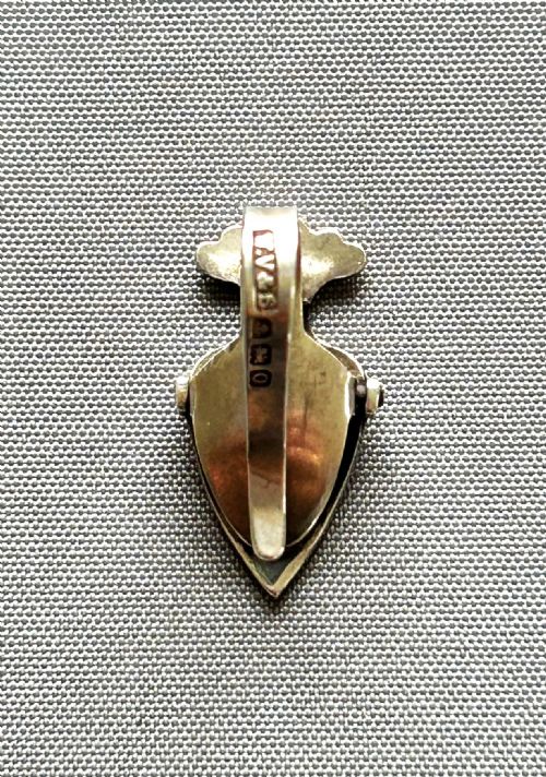 fig 1. An unusual George V silver napkin clip