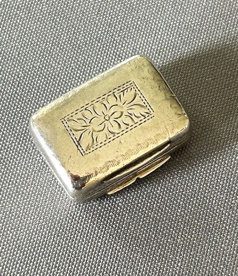 fig 1. A charming George V small silver vinaigrette