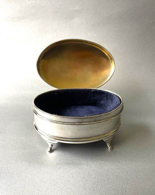 fig 1. A stylish George V silver cuff links/trinket box