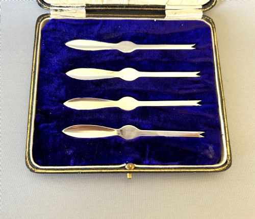 fig 1. A rare set of 4 boxed silver crab picks