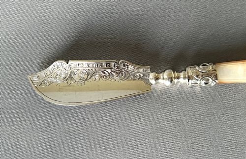 fig 1. Early Victorian silver & mother-of-pearl butter knife