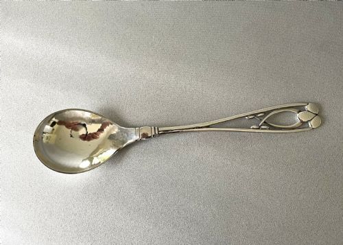fig 1. A boxed Art Deco George Jensen silver preserve spoon
