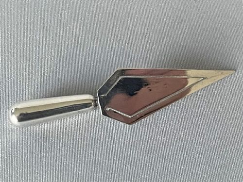 fig 1. An Edwardian novelty silver trowel bookmark