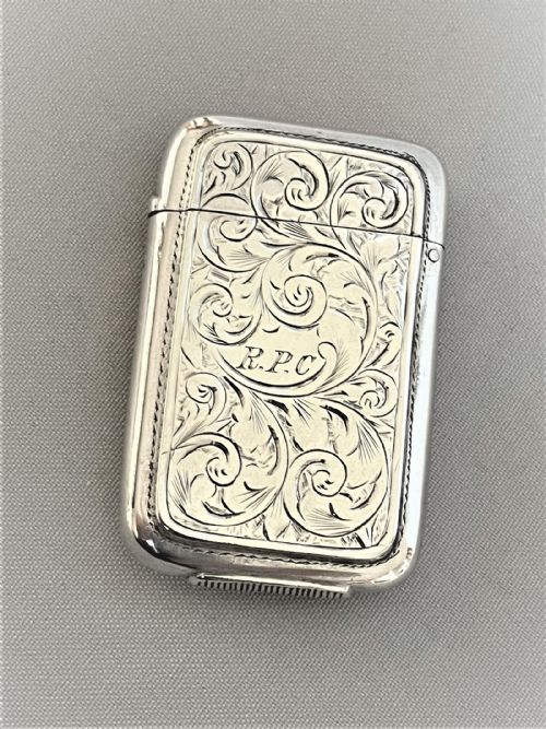 A Fine Victorian Silver Vesta 'R P C'