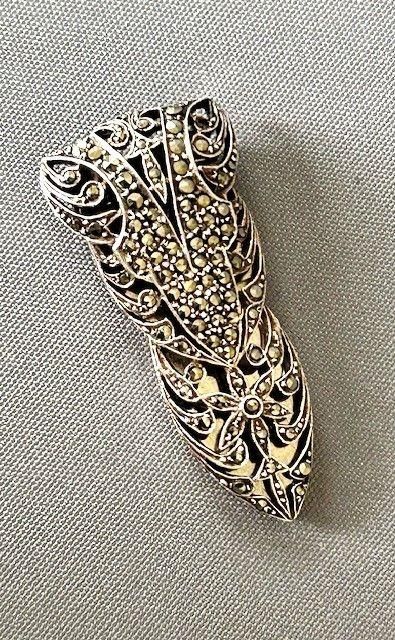 fig 1. A gorgeous Art Deco Silver & Marcasite Dress Clip