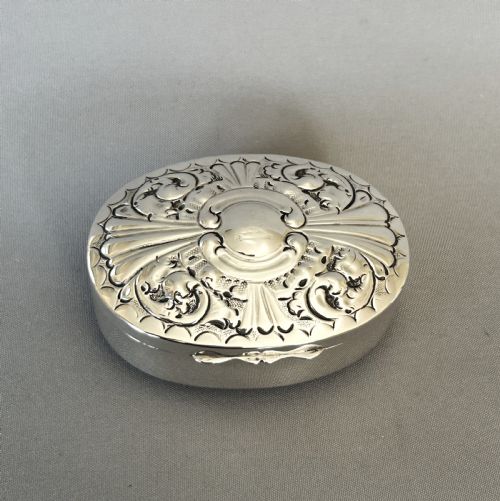 fig 1. A gorgeous late Victorian silver gilt soap box