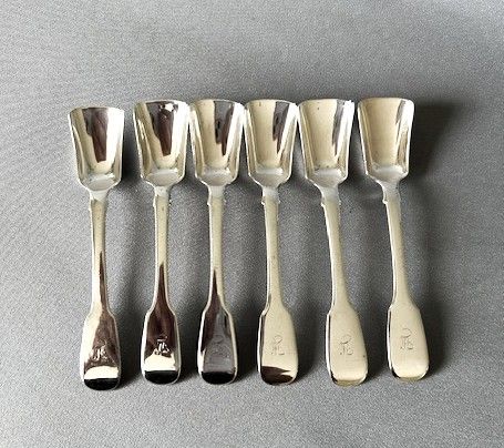 A Rare Set of 6 Victorian Irish Silver Condiment Shovels