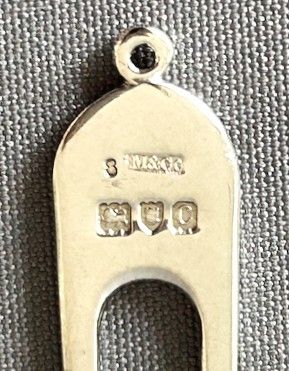 fig 1. Rare Sampson Morden all silver ribbon threader