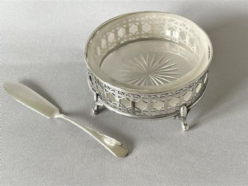fig 1. A gorgeous silver & frosted glass bustteer dish & knife