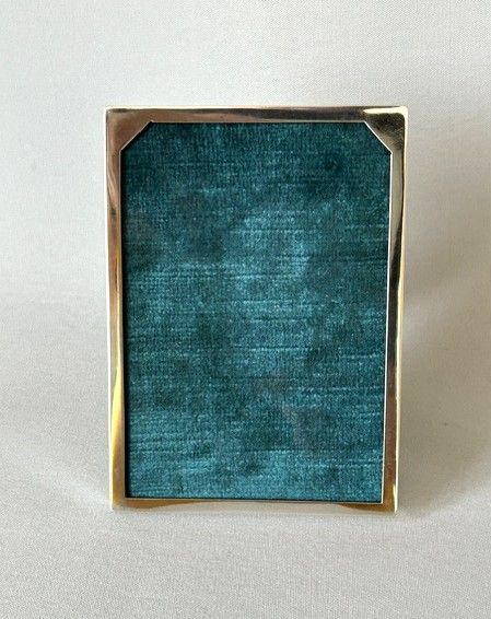 fig 1. A small Edwardian silver photo frame