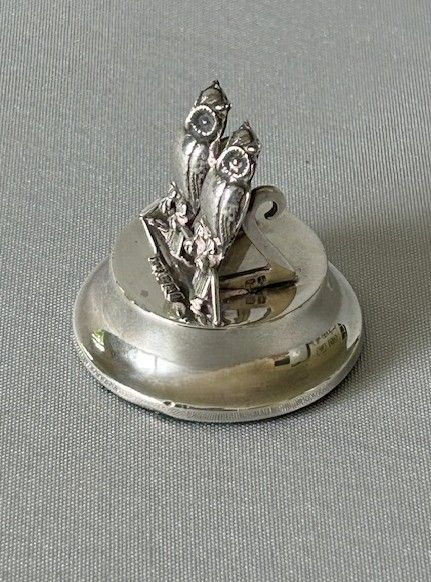 fig 1. A wonderful Edwardian silver twin owl menu/card holder