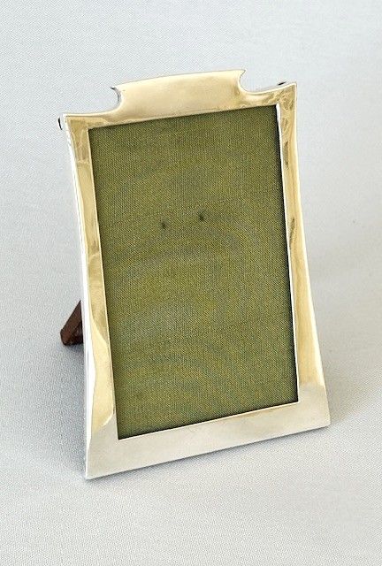 An Attractive Small George V Silver Photo Frame