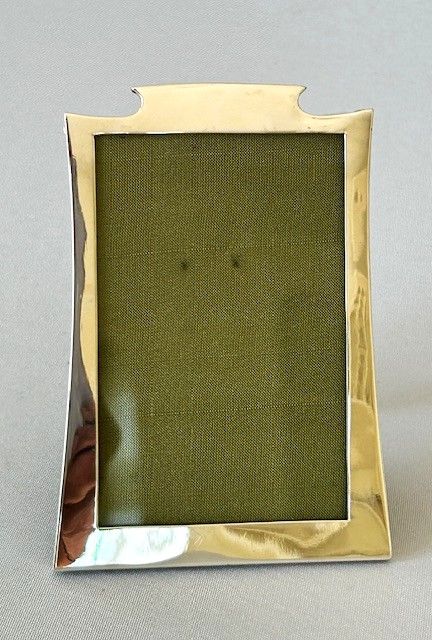 fig 1. An attractive small George V silver photo frame