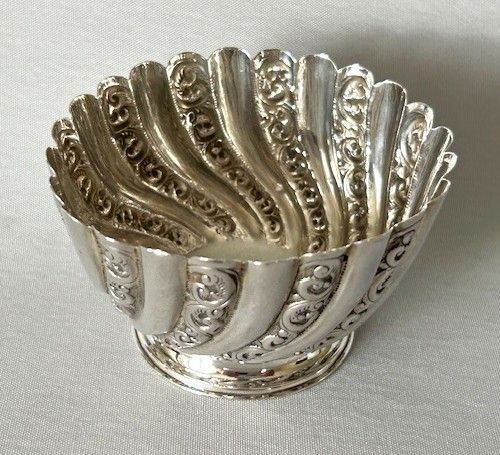 fig 1. A charming small Victorian silver sugar bowl