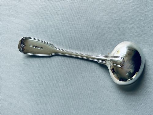 fig 1. A William IV Fiddle & Thread silver gravy ladle