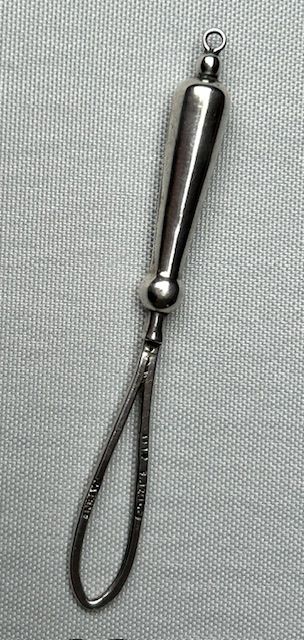fig 1. A rare Victorian silver & agate ribbon threader