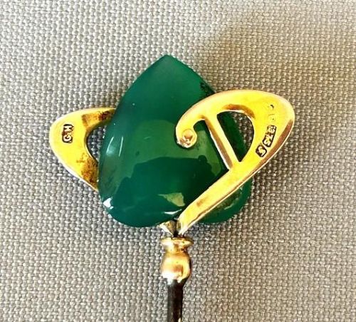 fig 1. A Charles Horner 9ct Gold & Chrysoprase Stick Pin