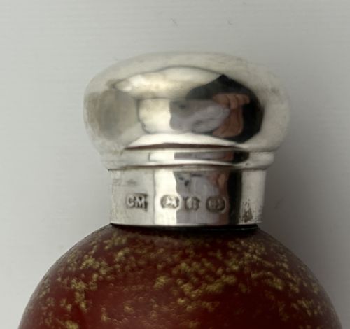 A SUPERB VICTORIAN SILVER MOUNTED EGG SCENT BOTTLE - ADDITIONAL PHOTO 4