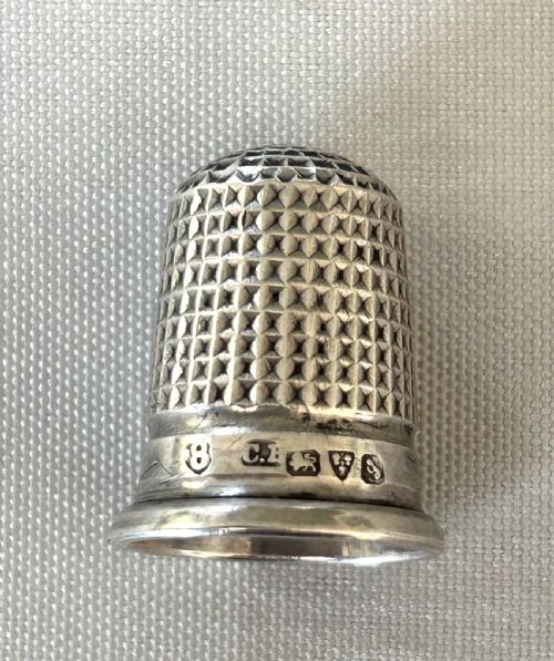 AN UNUSUAL EDWARDIAN NOVELTY SILVER COAL SCUTTLE THIMBLE CASE THIMBLE - ADDITIONAL PHOTO 9