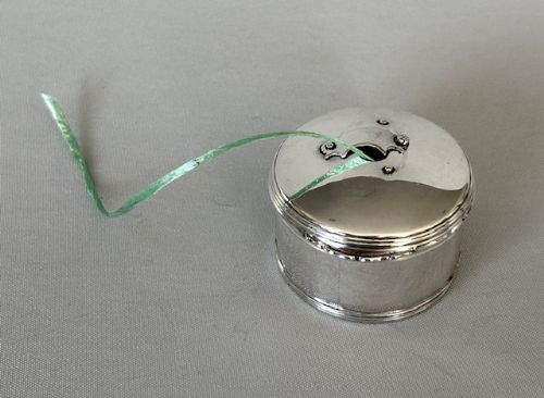 A Superb Quality Robert Garrard Georgian Silver String Box