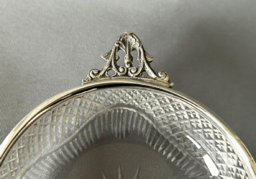 A GORGEOUS PAIR OF VICTORIAN SILVER CUT GLASS TRINKET DISHES - ADDITIONAL PHOTO 4