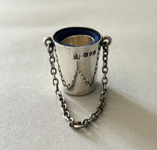 A NOVELTY VICTORIAN SILVER THIMBLE BUCKET THIMBLE - ADDITIONAL PHOTO 6