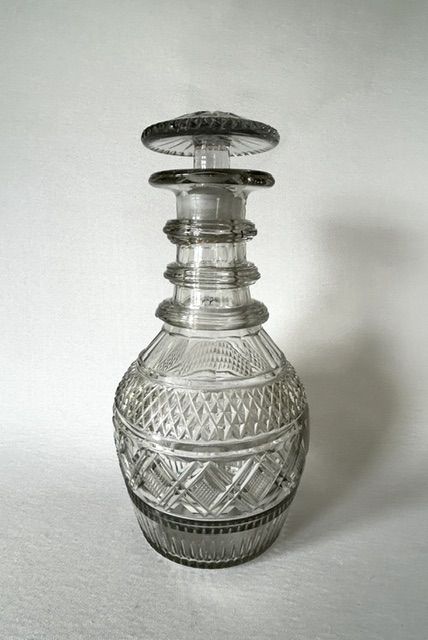 A STUNNING FULL SIZE IRISH CUT GLASS DECANTER