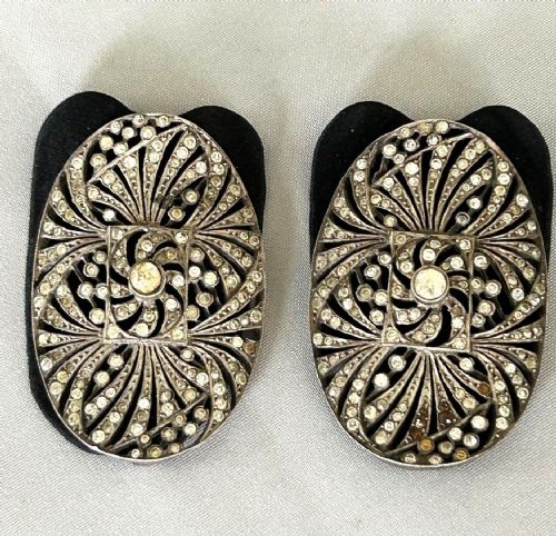 A STUNNING PAIR OF GEORGIAN SILVER PASTE SHOE BUCKLES