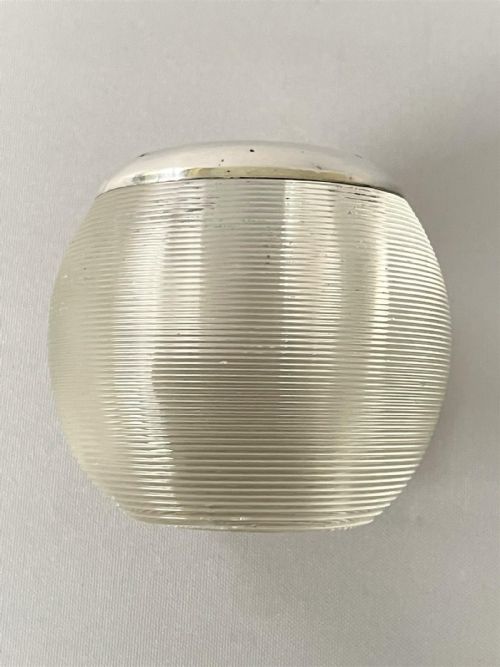 A FINE EDWARDIAN SILVER MOUNTED MATCH STRIKER - ADDITIONAL PHOTO 5