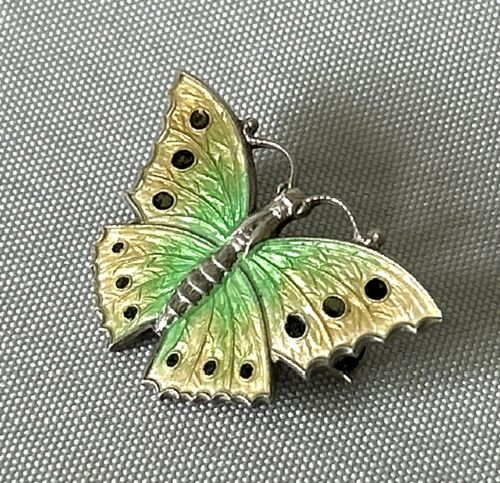 A PETITE SILVER GUILLOCHE ENAMEL BUTTERFLY BROOCH - ADDITIONAL PHOTO 2