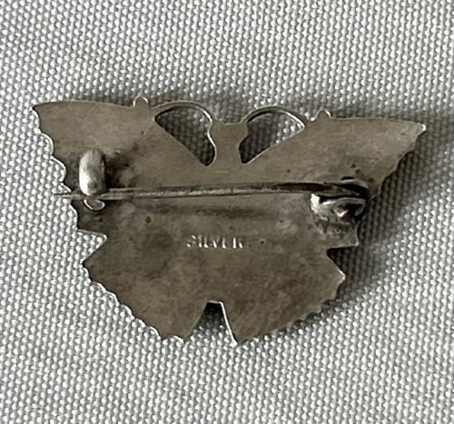A PETITE SILVER GUILLOCHE ENAMEL BUTTERFLY BROOCH - ADDITIONAL PHOTO 3