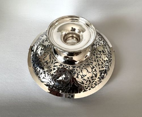 A FABULOUS MID VICTORIAN PIERCED SILVER PLATED FRUIT BASKET - ADDITIONAL PHOTO 7
