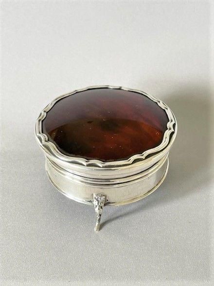 A Fine George V Silver & Tortoiseshell Trinket Box