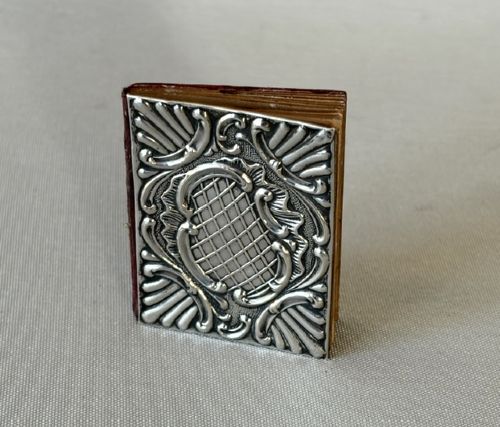 An Edwardian Novelty Silver Mounted Pocket Calendar