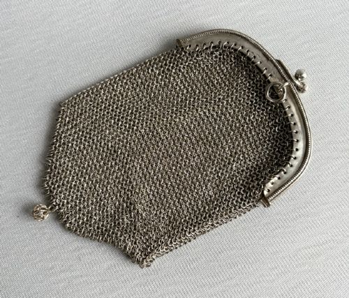 A Lovely French Silver Chain Mail Coin Purse