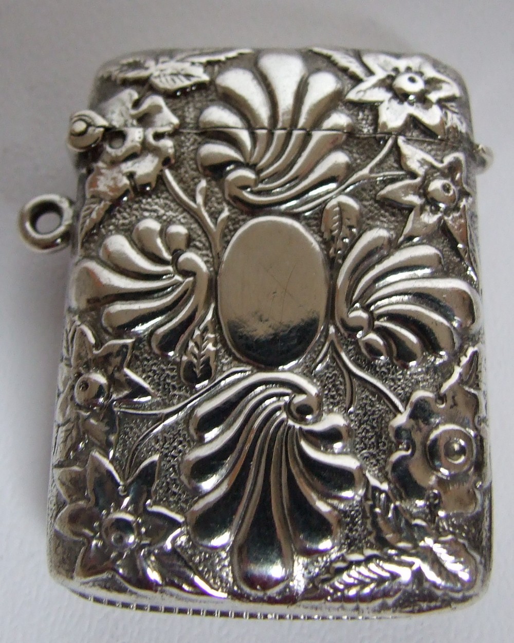 A superior Victorian silver vesta.