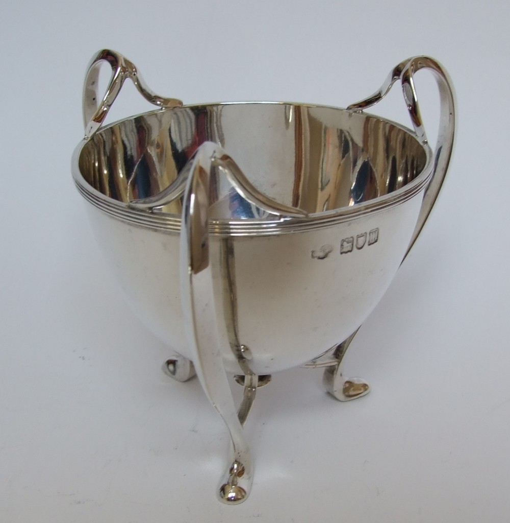 A superior quality Art Nouveau silver bowl.