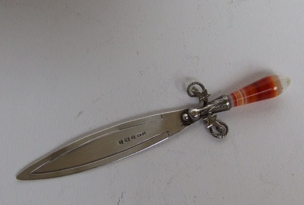 A handsome Edwardian silver and agate bookmark.
