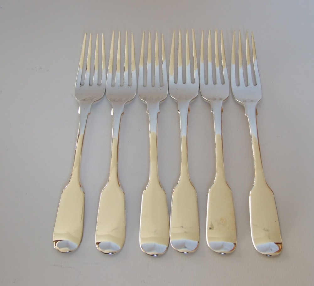 A good set of six early Victorian silver dessert forks.