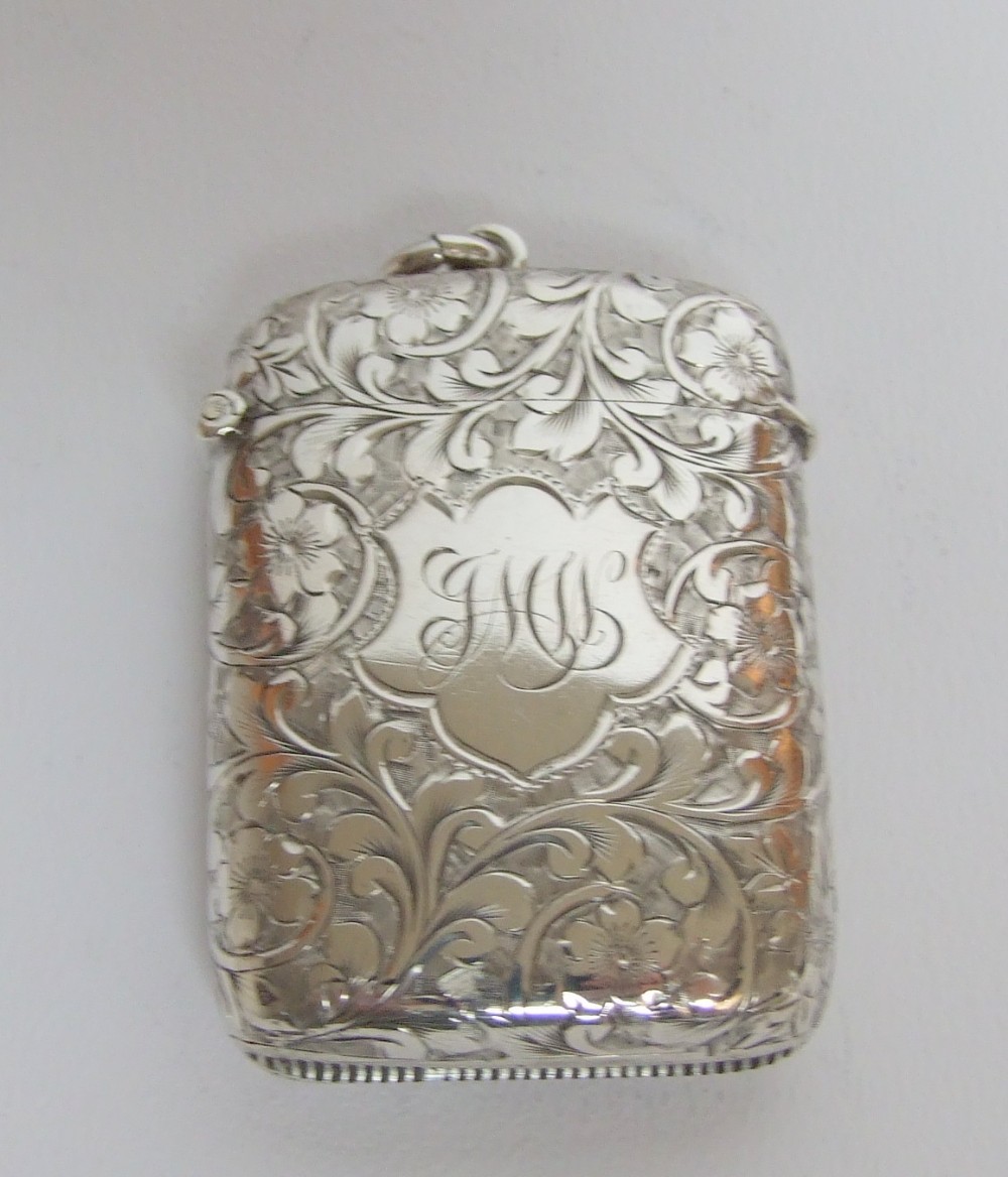 A splendid large Edwardian silver vesta.