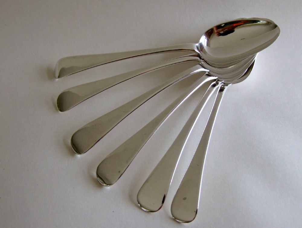 A good set of six 19th Century dessert spoons.