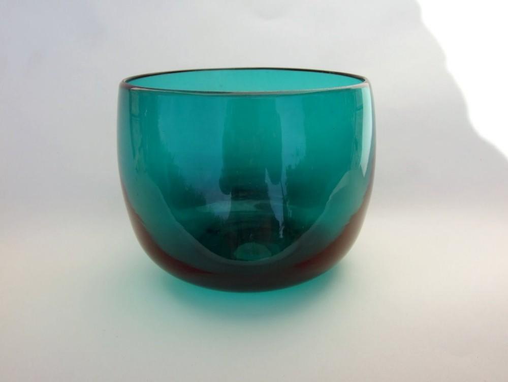 A Victorian aqua green finger bowl.