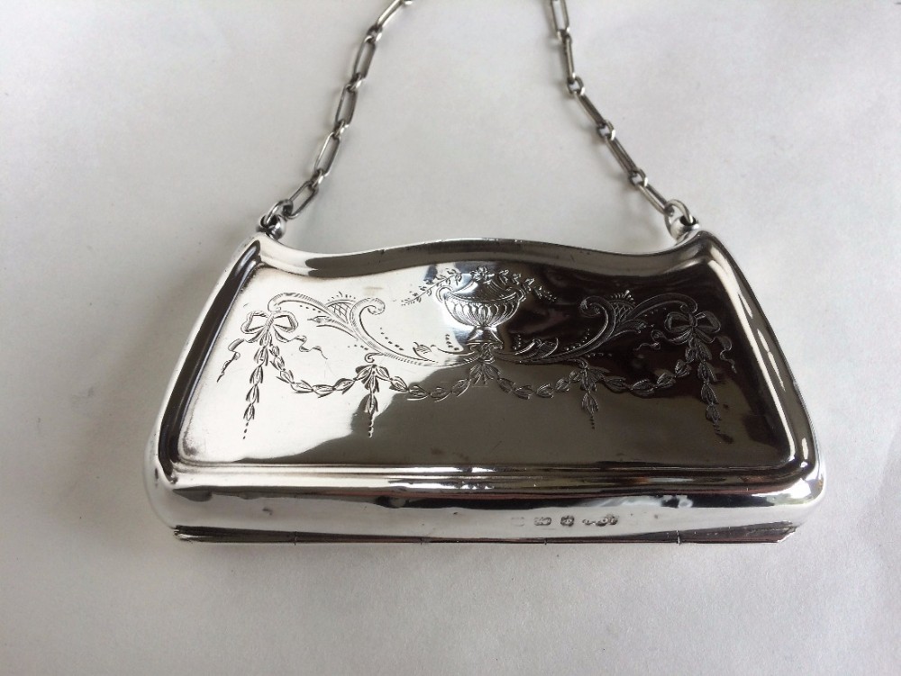 A lovely First World War silver purse.